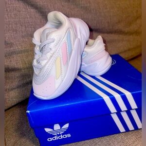 Toddler adidas slip on sneakers 4c